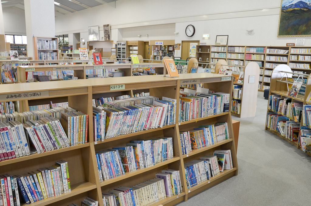 児童図書(開架)の様子