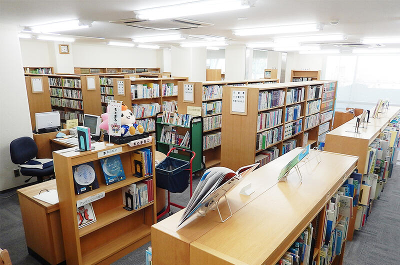糸貫図書室の館内